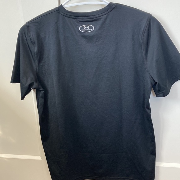 Black Jr NBA under armour shirt - Picture 5 of 5